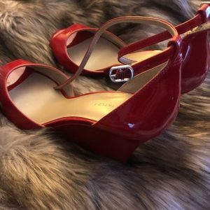 Ann Taylor Red Wedges
